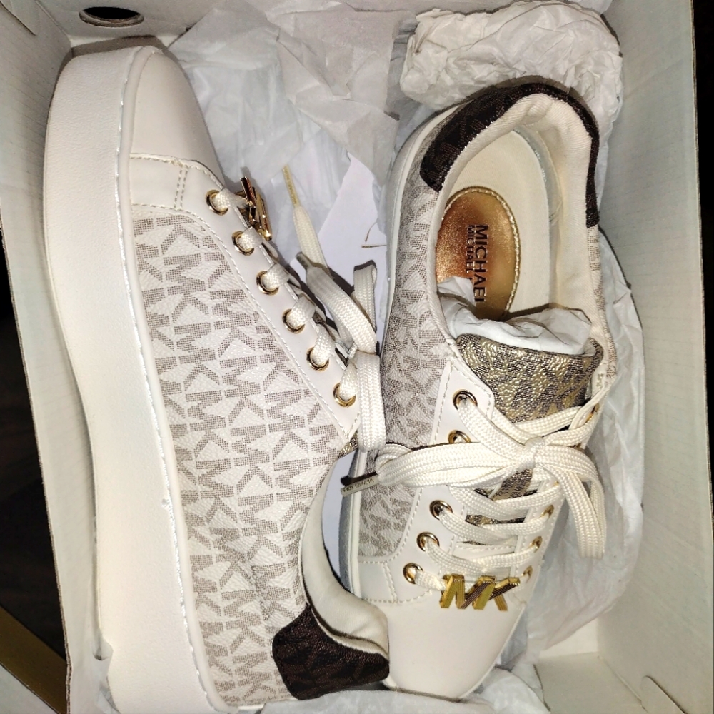 Micheal Kors sneaker